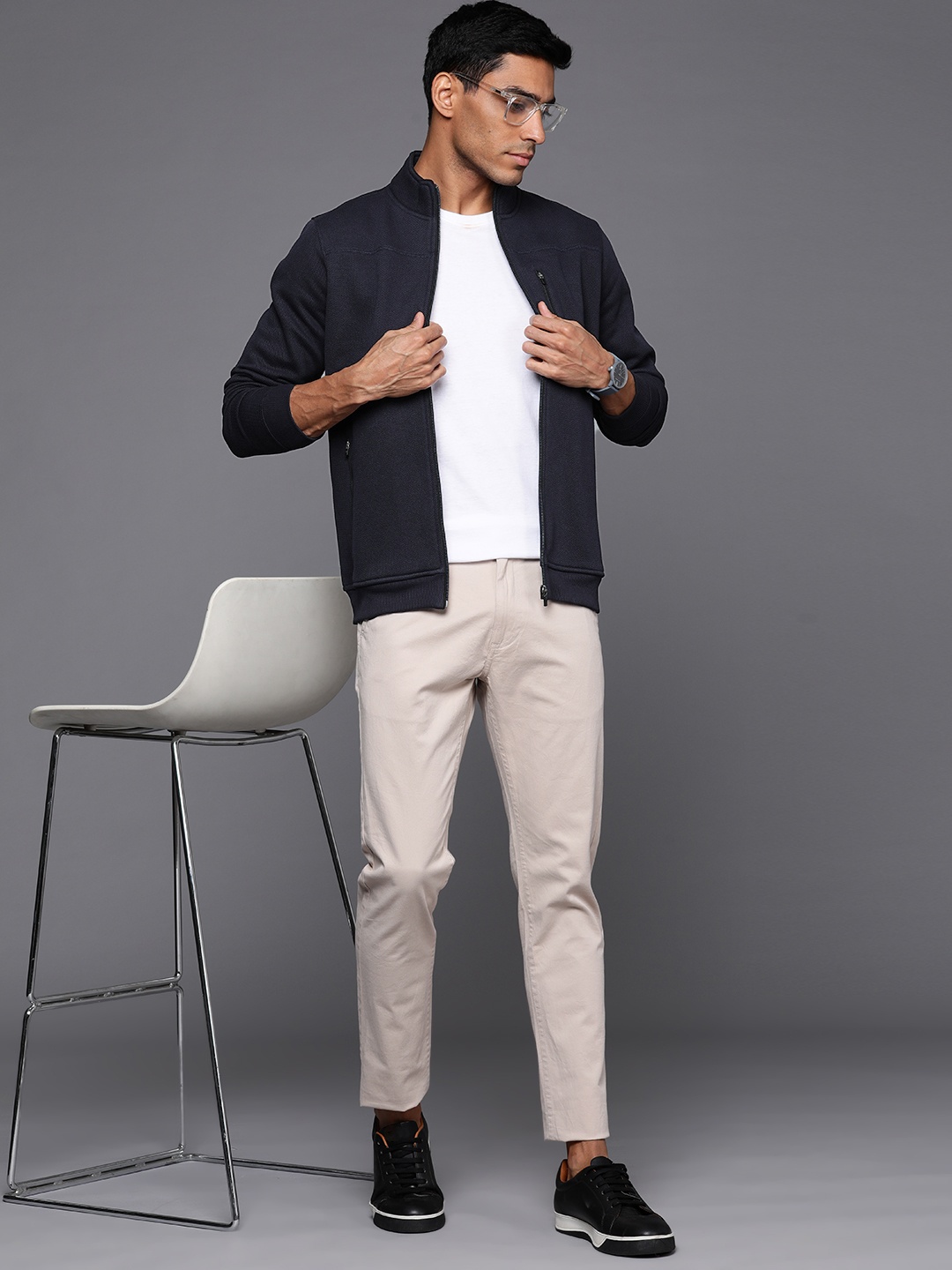 

Louis Philippe Ath.Work Solid Zip Detailed Slim Fit Open-Front Sweatshirt, Navy blue