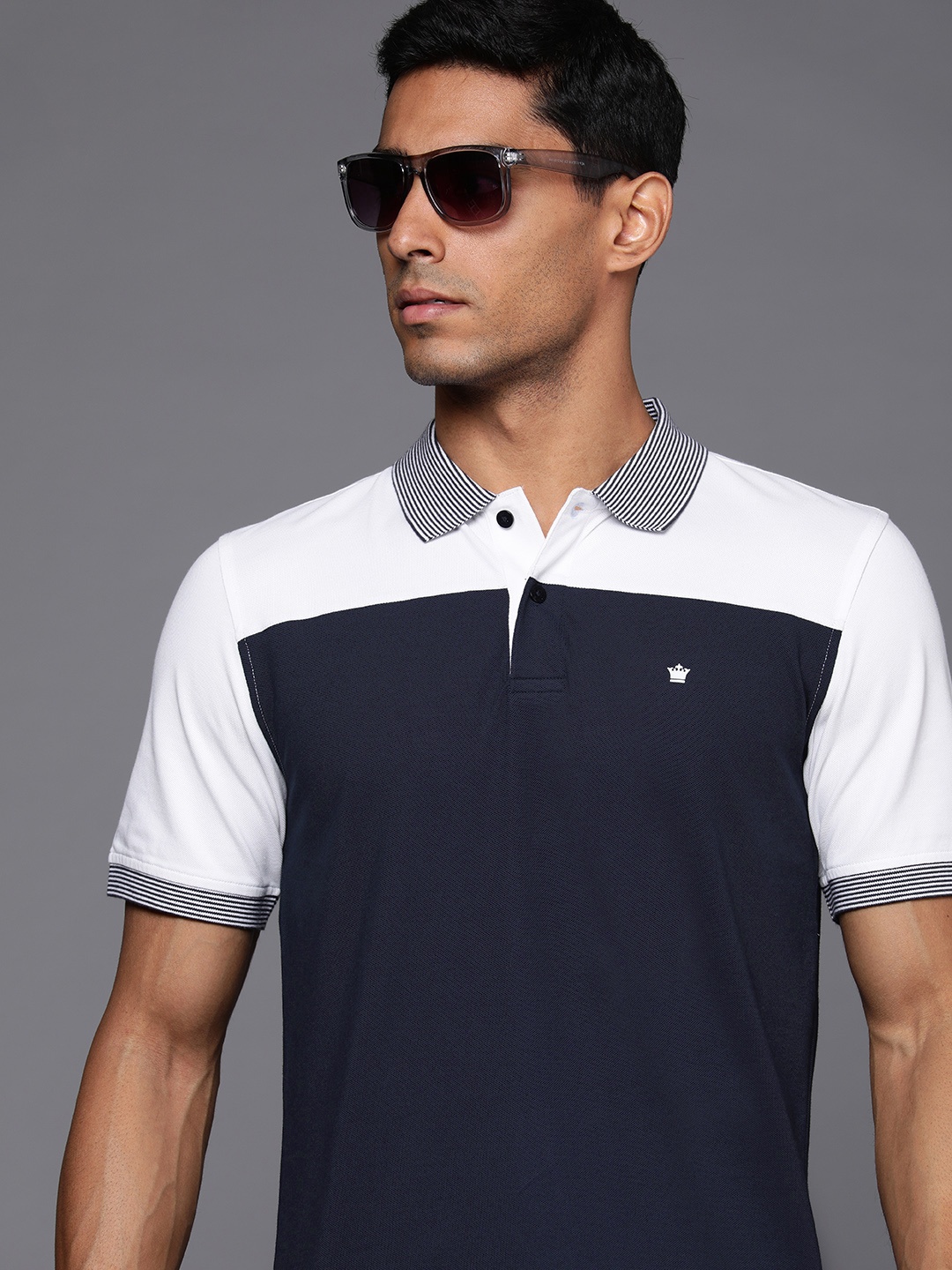 

Louis Philippe Colourblocked Polo Collar T-shirt, Navy blue