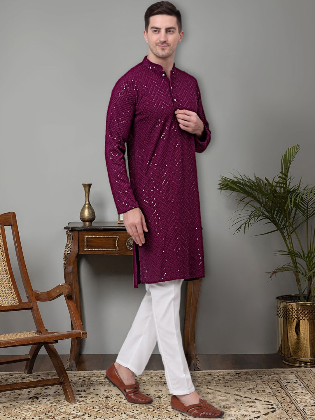 

Jompers Embroidered Mandarin Collar Regular Sequinned Pure Cotton Kurta with Pyjamas, Purple