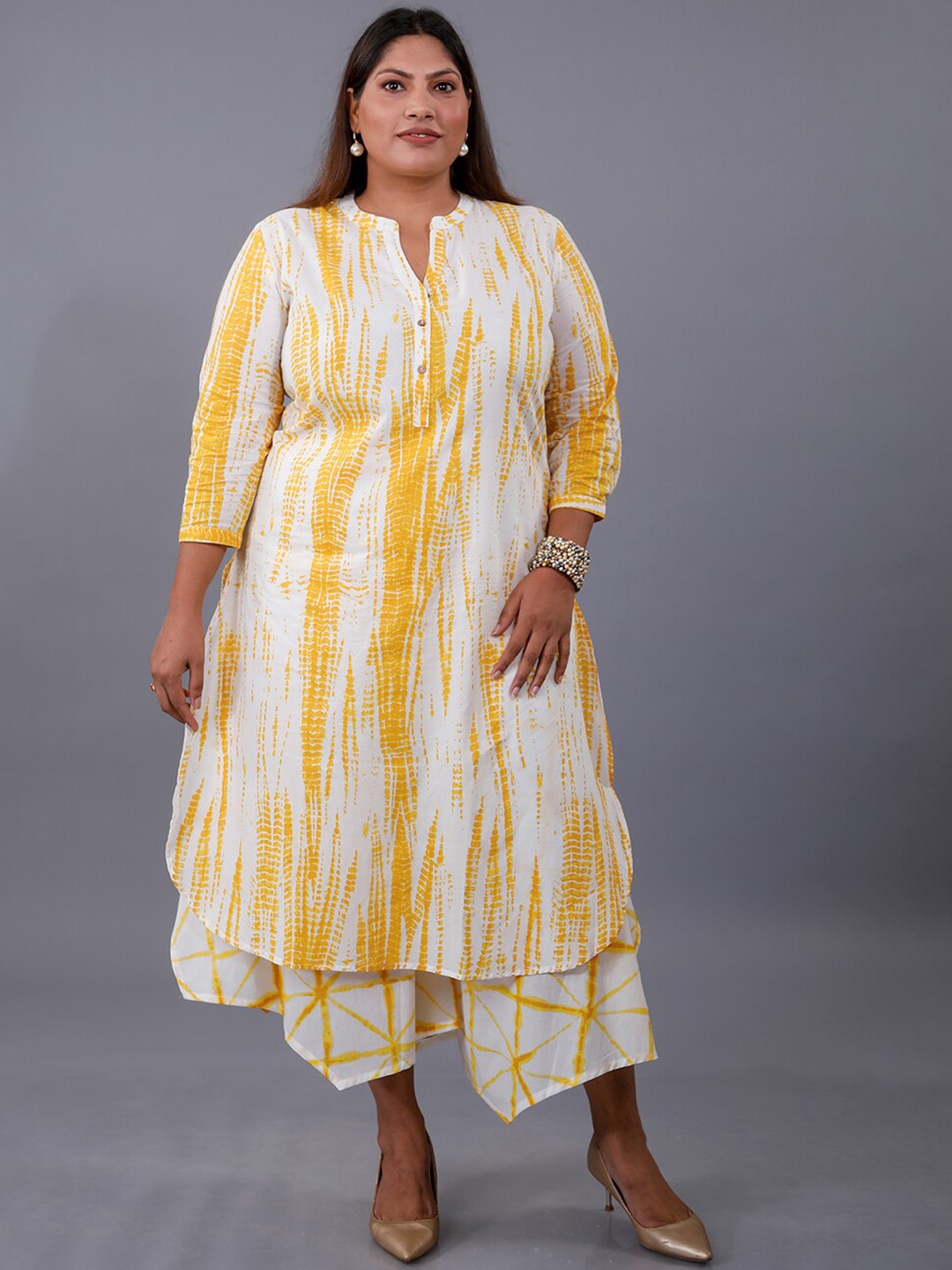 

Fabnest Curve Plus Size Mandarin Collar Striped Kurta, Yellow