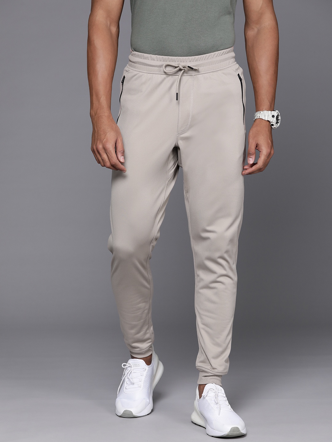 

UNDER ARMOUR Men Sportstyle Tricot Joggers, Taupe