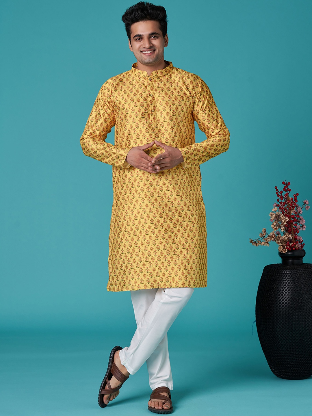 

ZARIMO Floral Printed Straight Kurta, Mustard