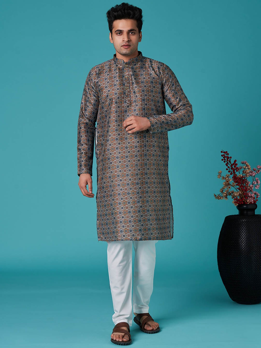 

ZARIMO Ethnic Motifs Printed Mandarin Collar Kurta, Blue