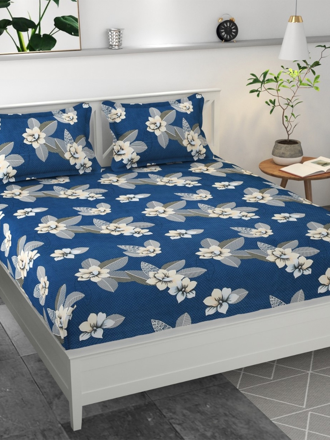 

Bajo's Blue & White Printed Cotton 300 TC Fitted Queen Bedsheet with 2 Pillow Covers