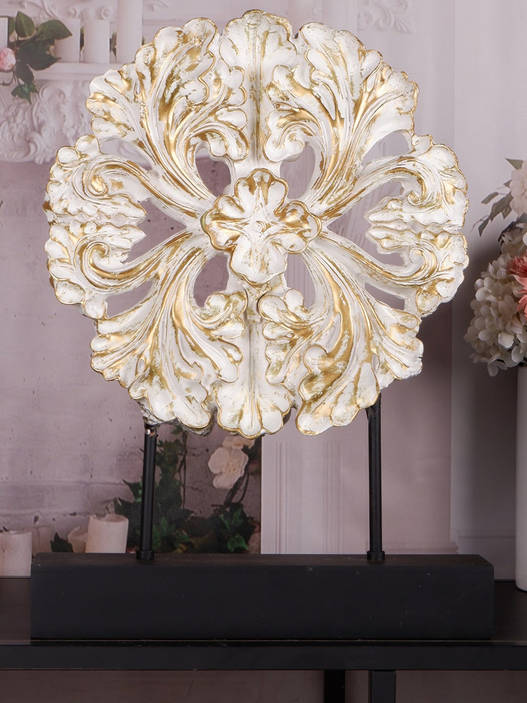 

THE WHITE INK DECOR White & Metallic-toned Gilded Bloom A Captivating Showpiece