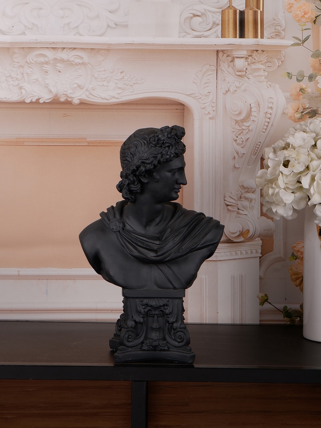

THE WHITE INK DECOR Grey Gilded Romanian Elegance Showpiece