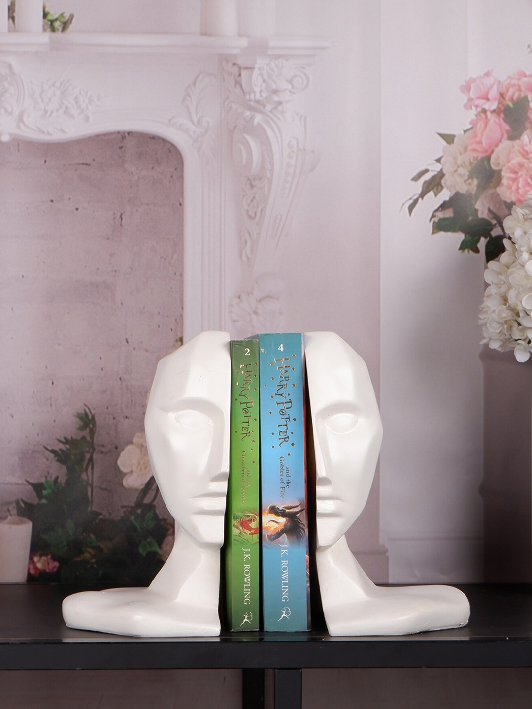 

THE WHITE INK DECOR White Face-Design Book End Showpiece