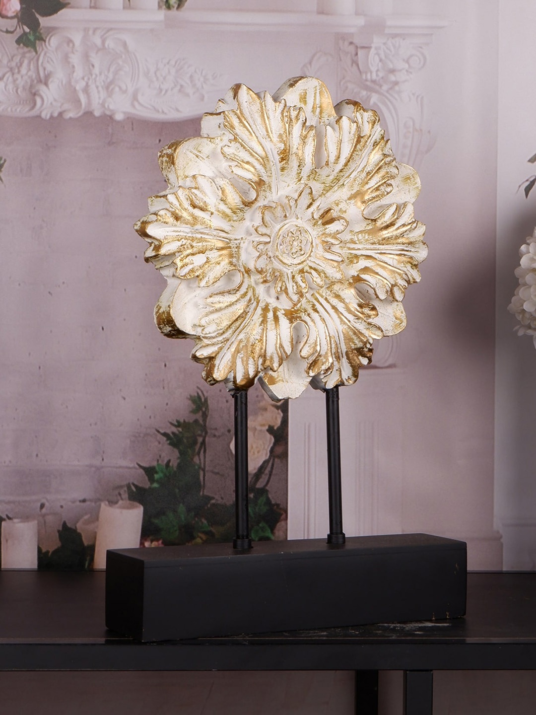 

THE WHITE INK DECOR White & Metallic-toned Textured Floral Grace Showpiece
