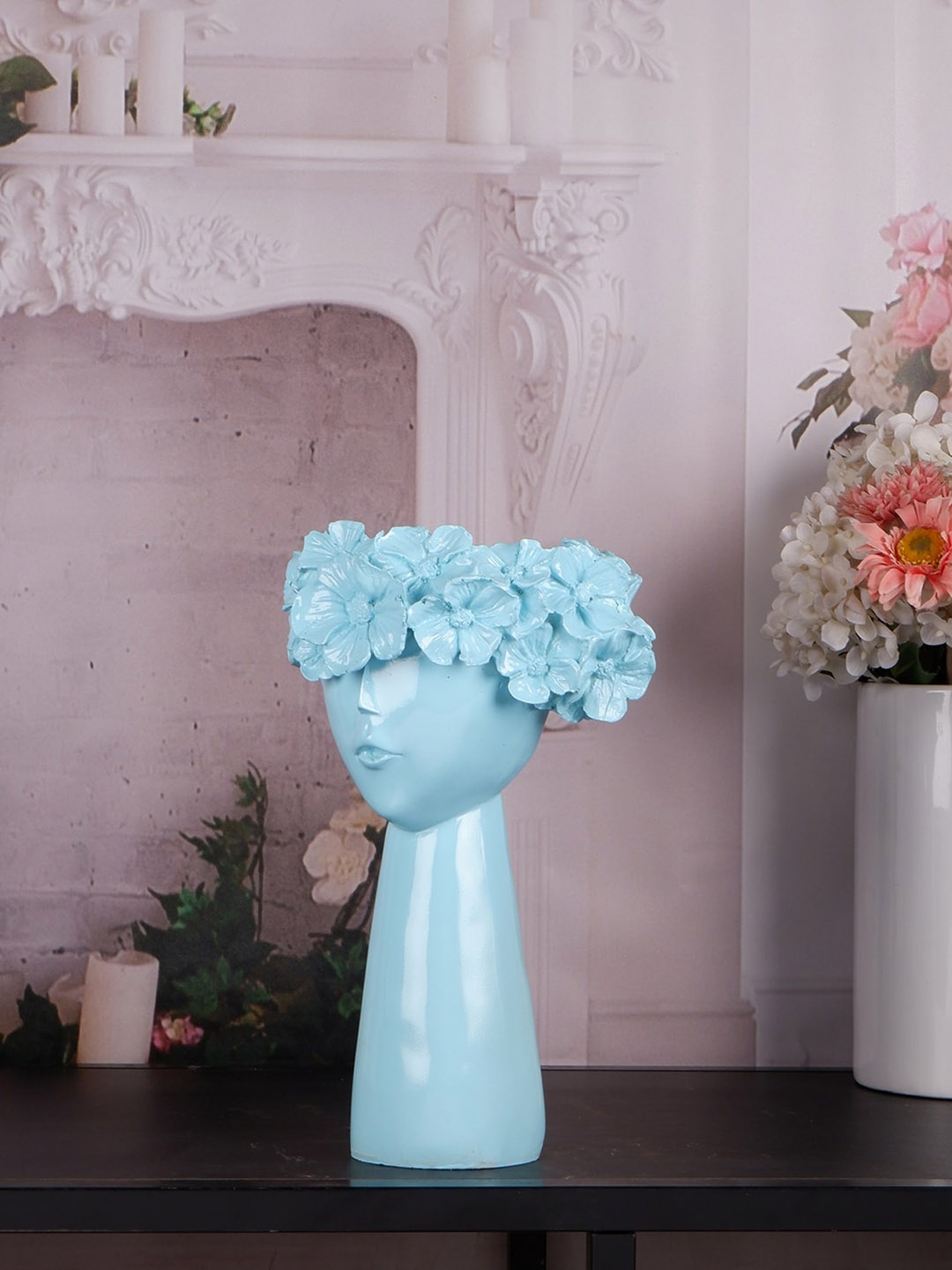THE WHITE INK DECOR Tranquil Elegance Light Blue Face Style Flower Vase Showpiece