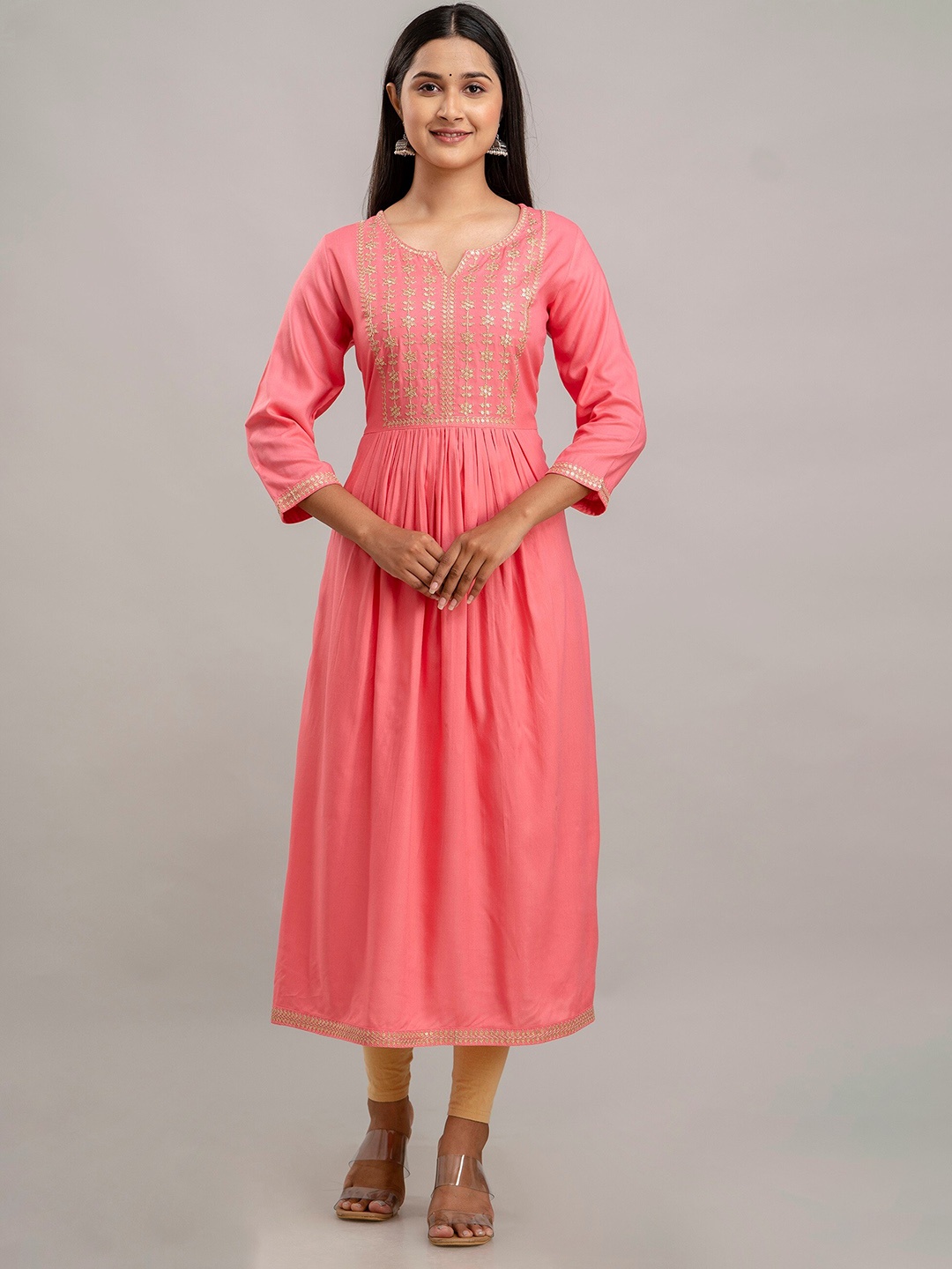 

Charu Ethnic Motifs Embroidered Sequinned High Slit Kurta, Peach