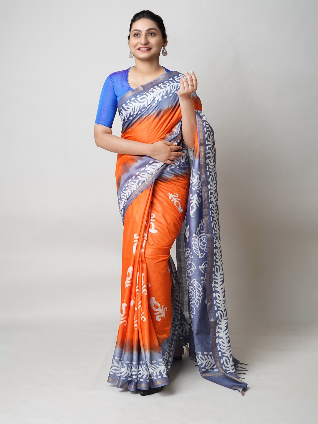

Unnati Silks Batik Printed Zari Silk Cotton Chanderi Saree, Orange