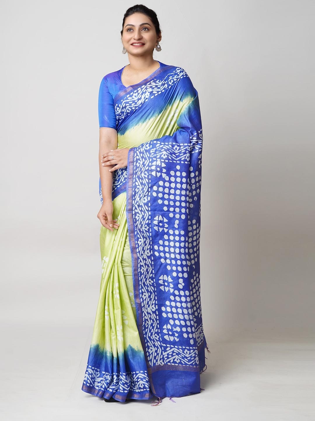 

Unnati Silks Batik Printed Silk Cotton Chanderi Saree, Green