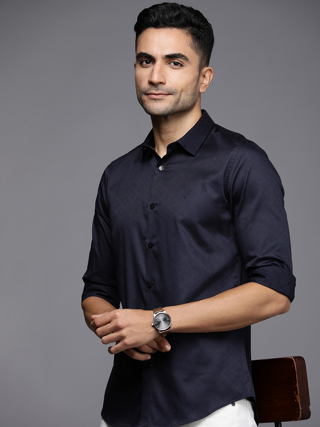 

Allen Solly Sport Self Design Slim Fit Pure Cotton Casual Shirt, Navy blue