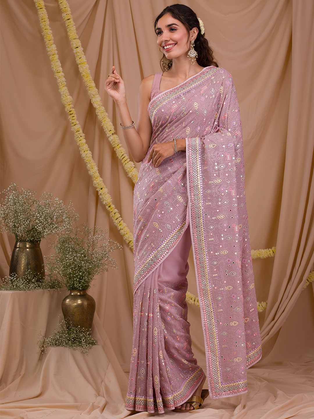 

Koskii Embellished Mirror Work Saree, Lavender