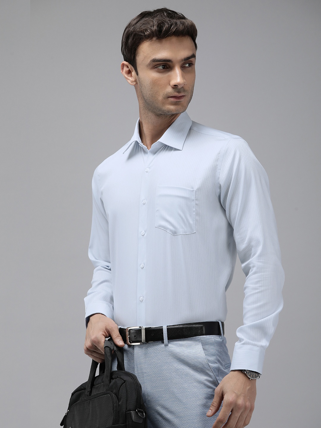 

Van Heusen Slim Fit Opaque Striped Pure Cotton Formal Shirt, Blue