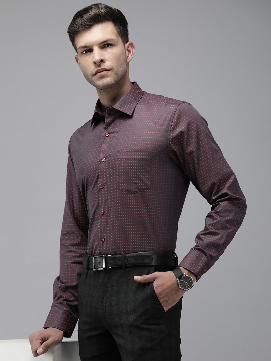 

Van Heusen Slim Fit Textured Pure Cotton Formal Shirt, Brown
