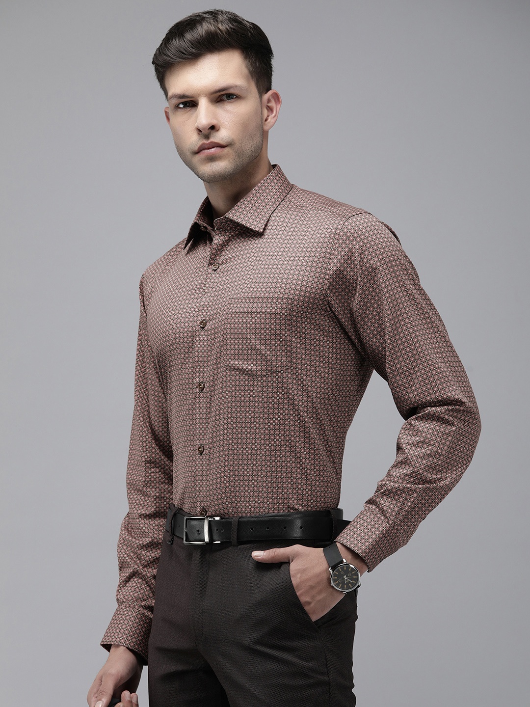 

Van Heusen Custom Geometric Printed Pure Cotton Formal Shirt, Olive