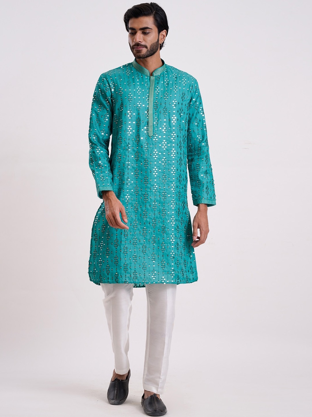 

KALPRAAG Peacock Green Chinon Silk Sequinned Kurta, Fluorescent green