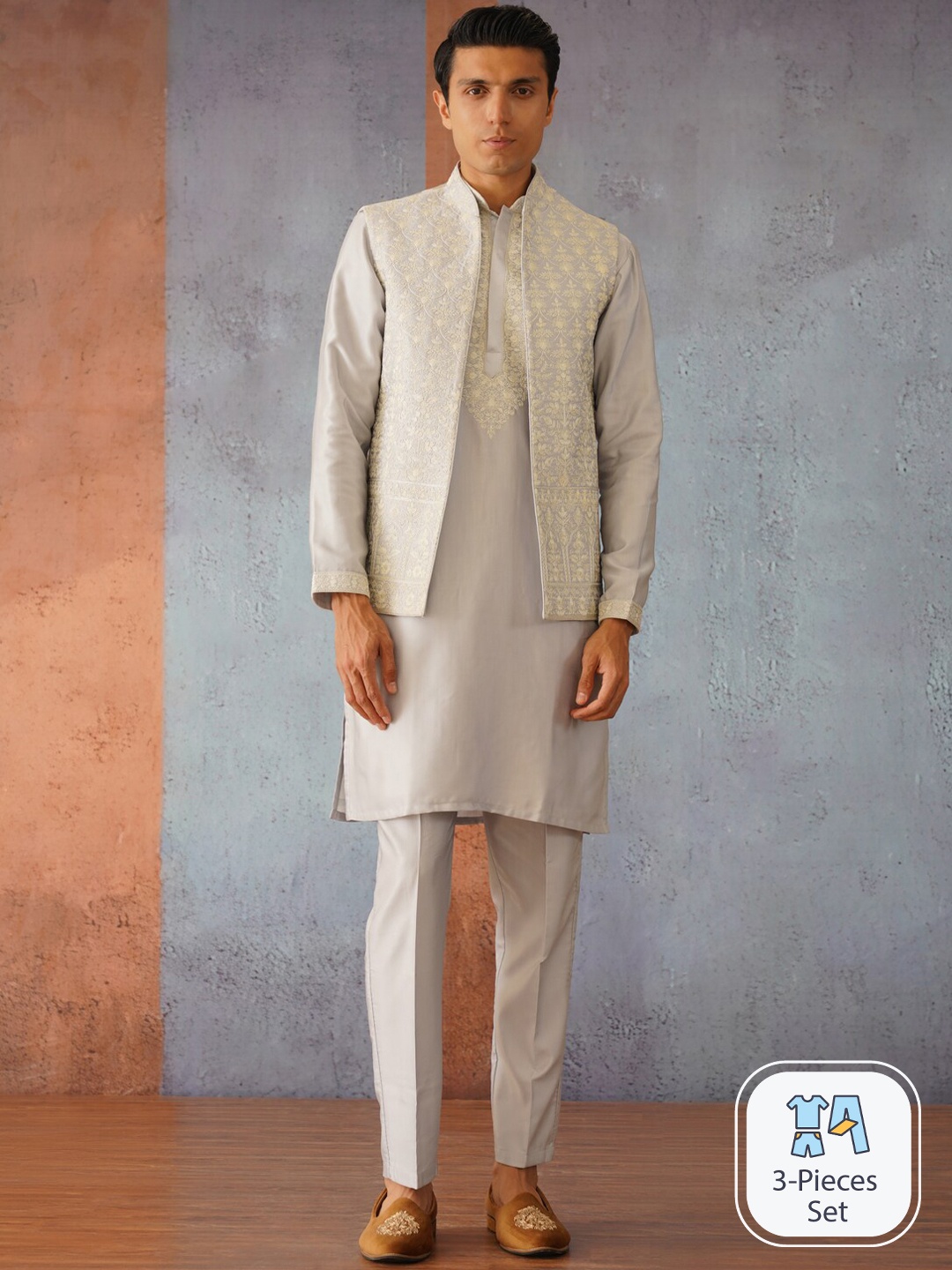 

KALPRAAG Embroidered Open Jacket Kurta Set, Grey