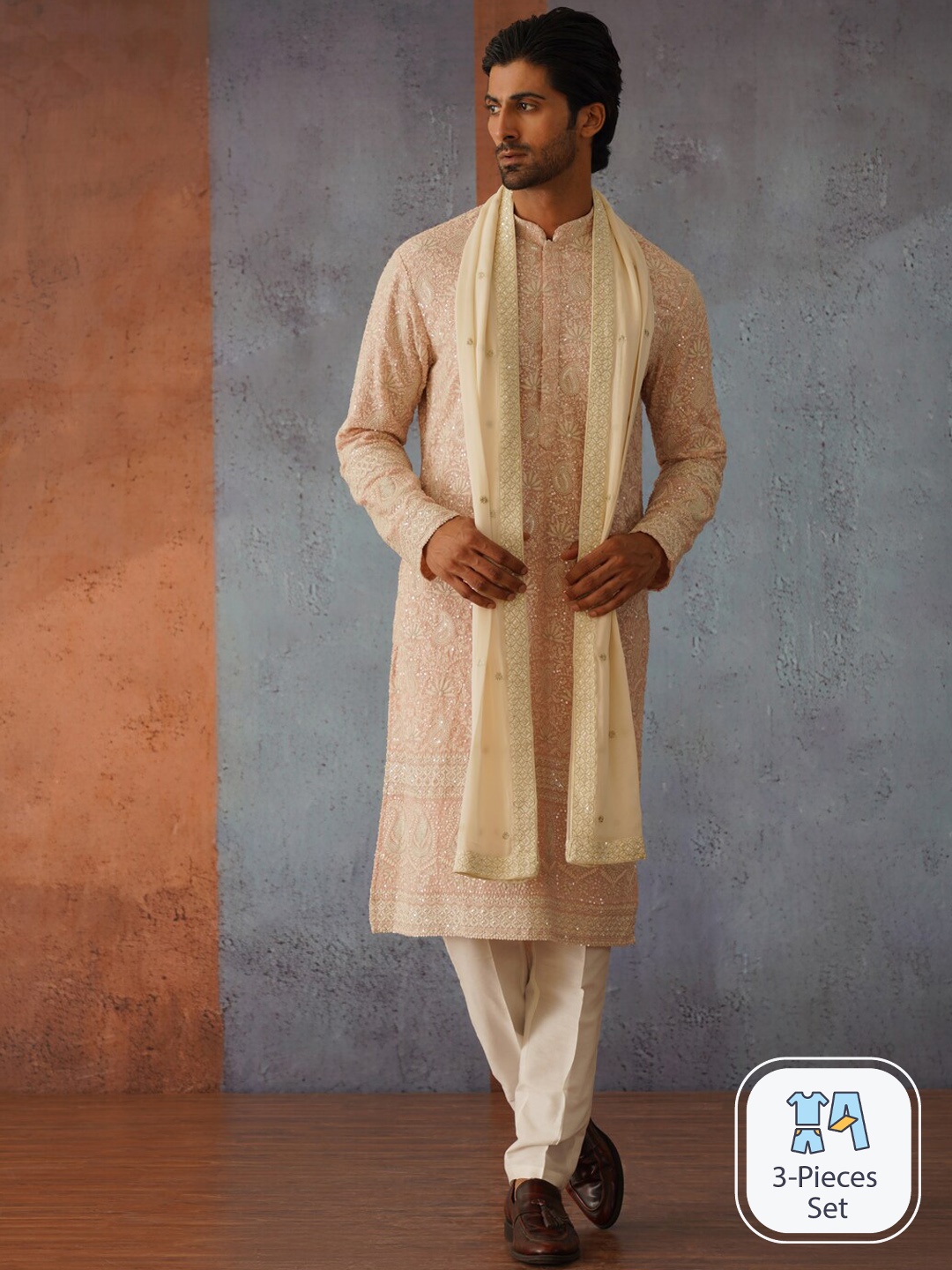 

KALPRAAG Embroidered Kurta Set with Dupatta, Pink