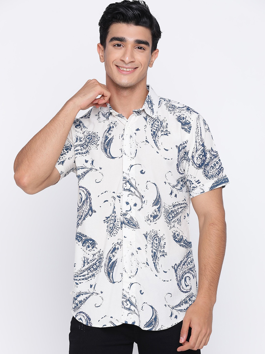 

Shurtz N Skurtz Relaxed Fit Ethnic Motifs Printed Cotton Casual Shirt, White