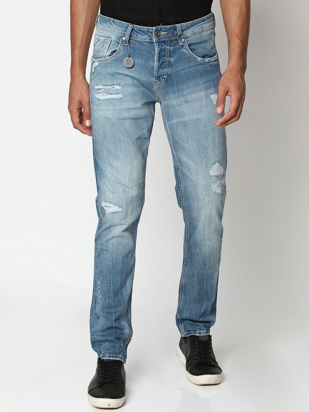 

SPYKAR Men Slim Fit Low-Rise Mildly Distressed Heavy Fade Stretchable Jeans, Blue