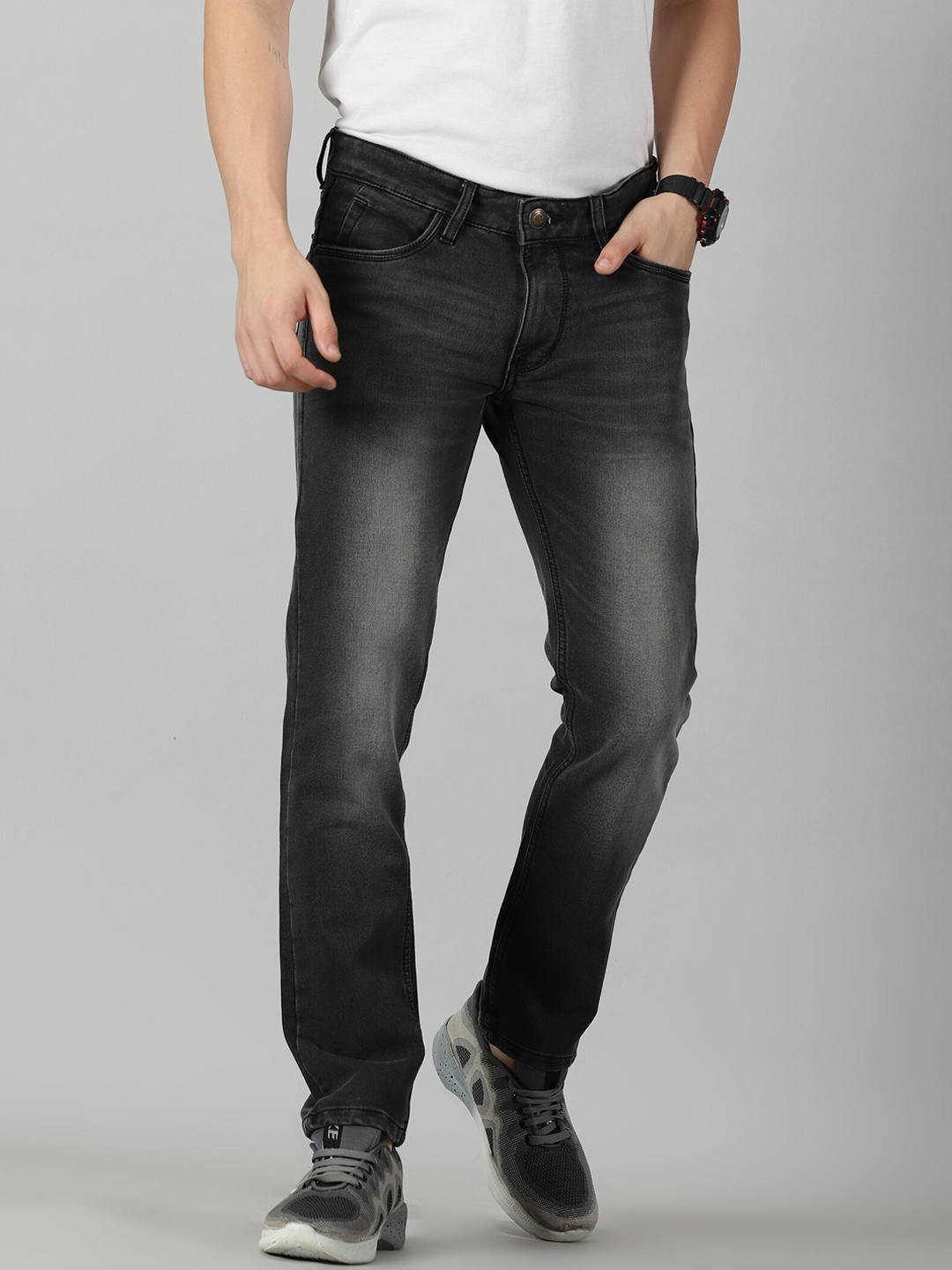 

VUDU Men Clean Look Narrow Slim Fit Heavy Fade Stretchable Jeans, Black