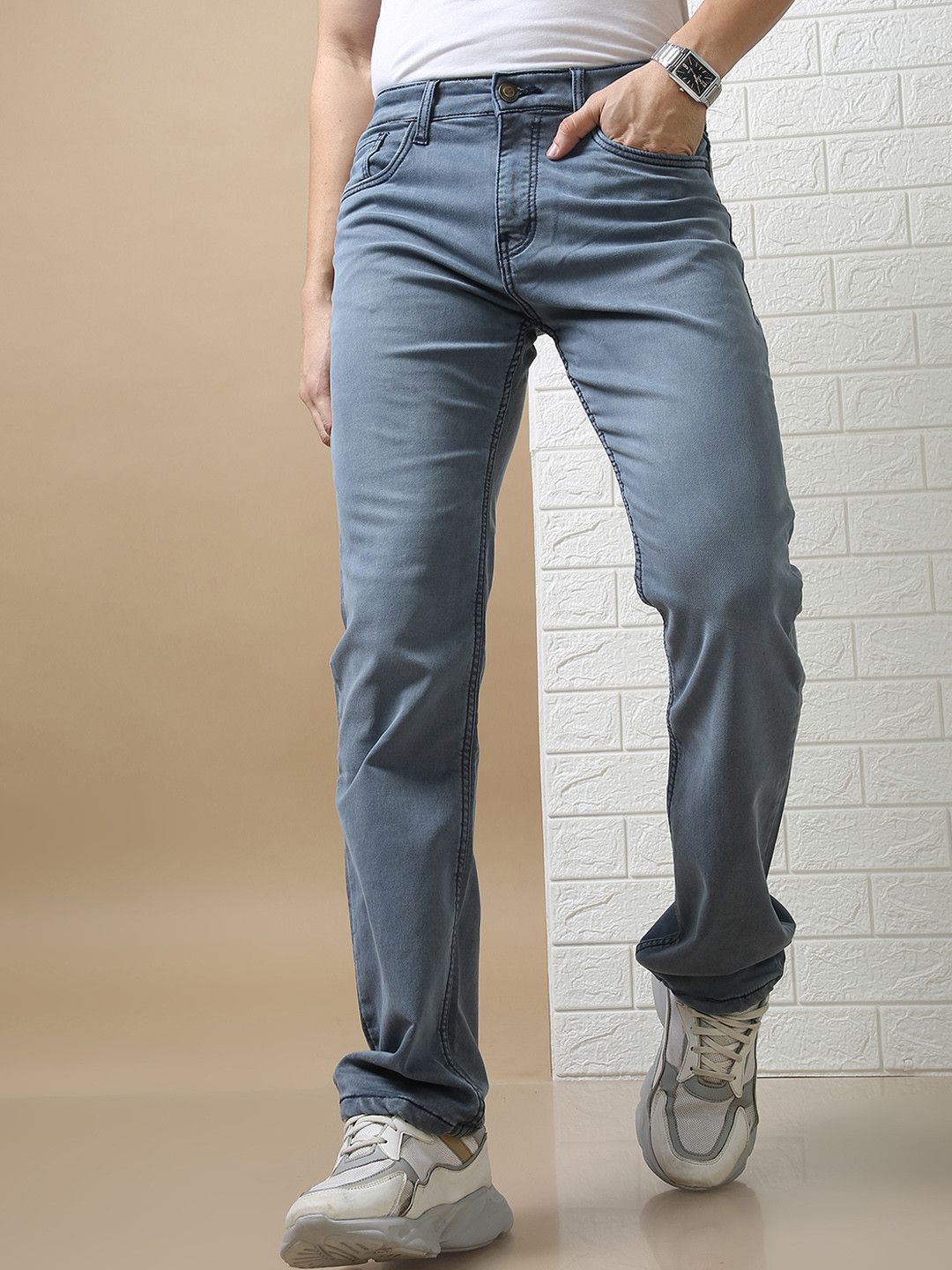 

VUDU Men Comfort Relaxed Fit Low Distress Light Fade Clean Look Cotton Jeans, Grey