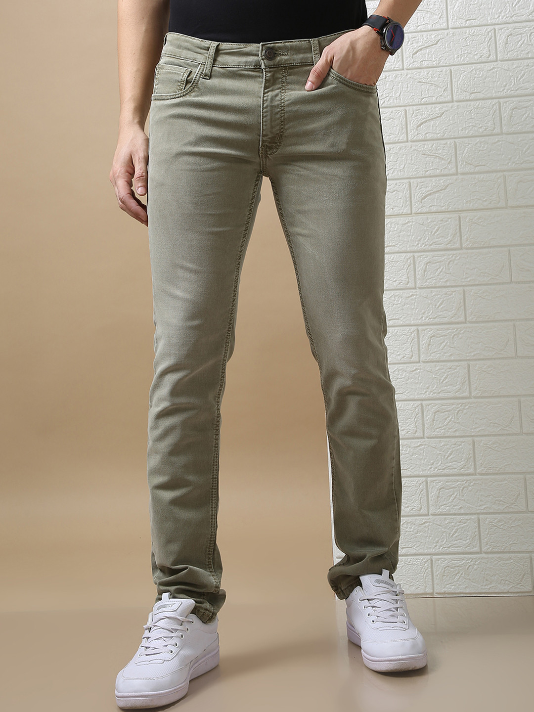 

VUDU Men Narrow Slim Fit Clean Look Cotton Jeans, Brown