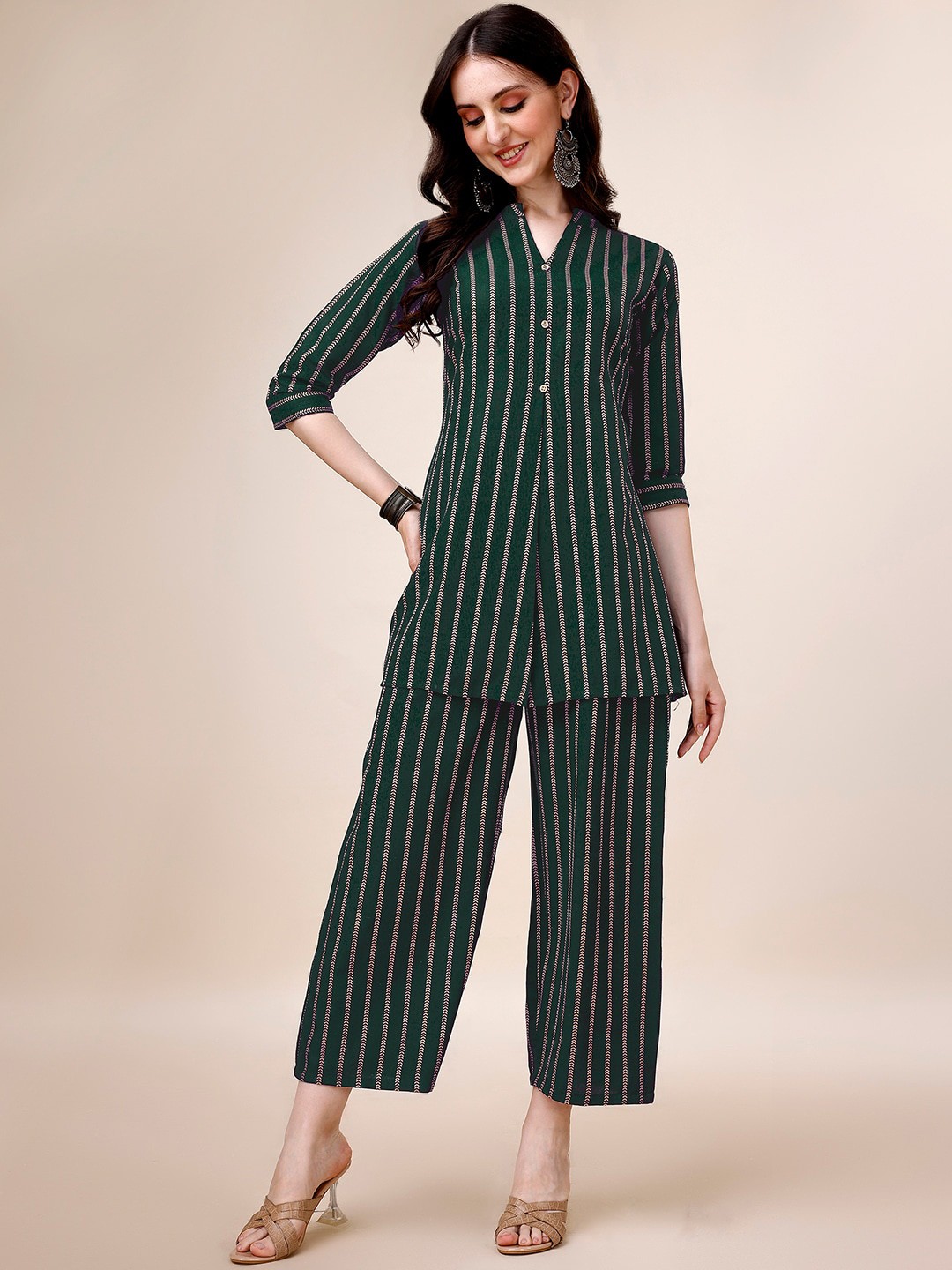 

KALINI Striped Mandarin Collar Three-Quarter Sleeves Kurta Set, Green
