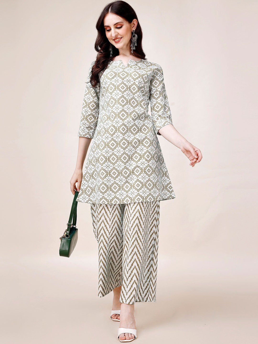 

KALINI Ethnic Printed Round Neck Three-Quarter Sleeve Kurta Set, Brown