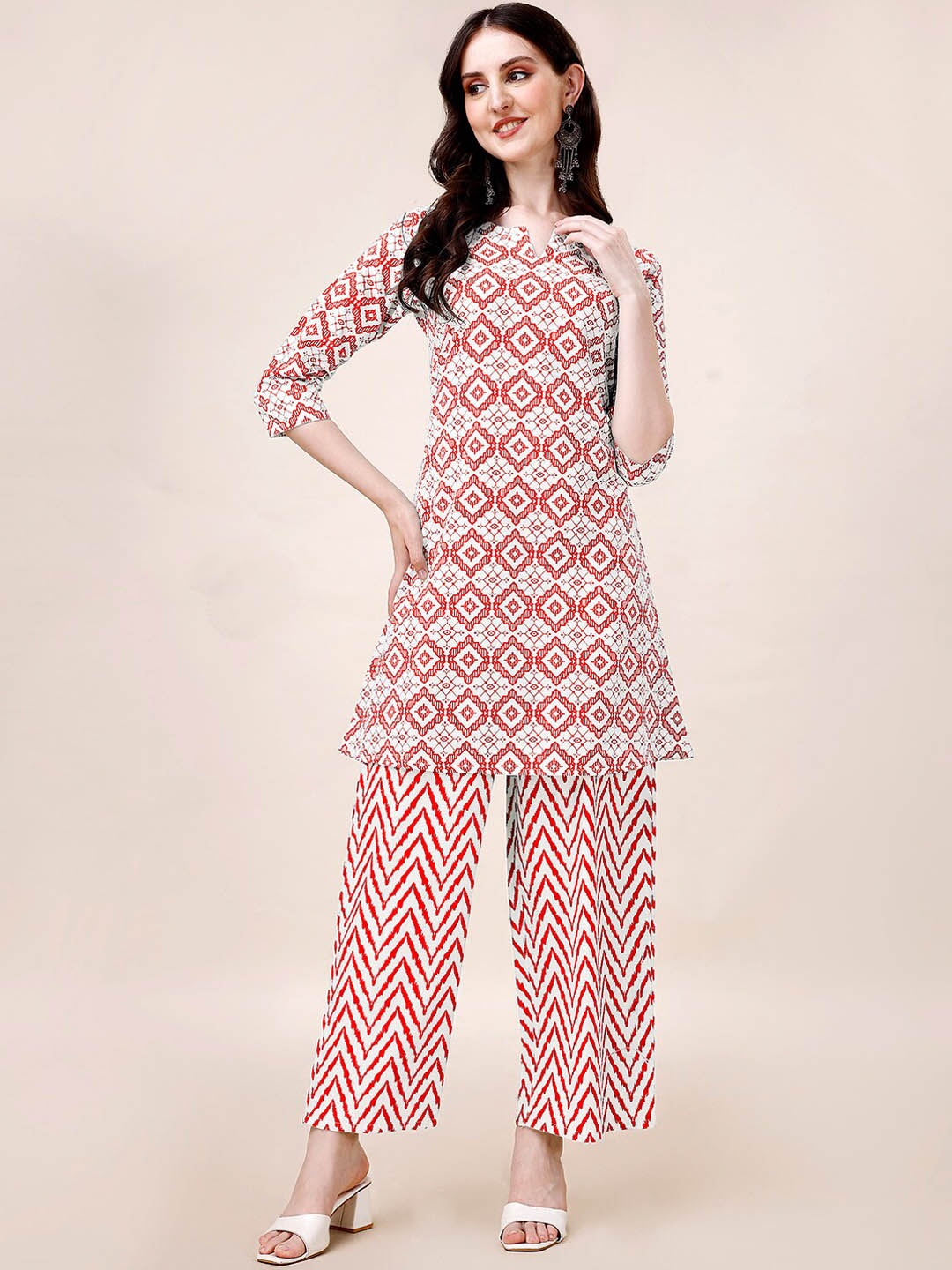 

KALINI Ethnic Printed Round Neck Three-Quarter Sleeve Kurta Set, Red