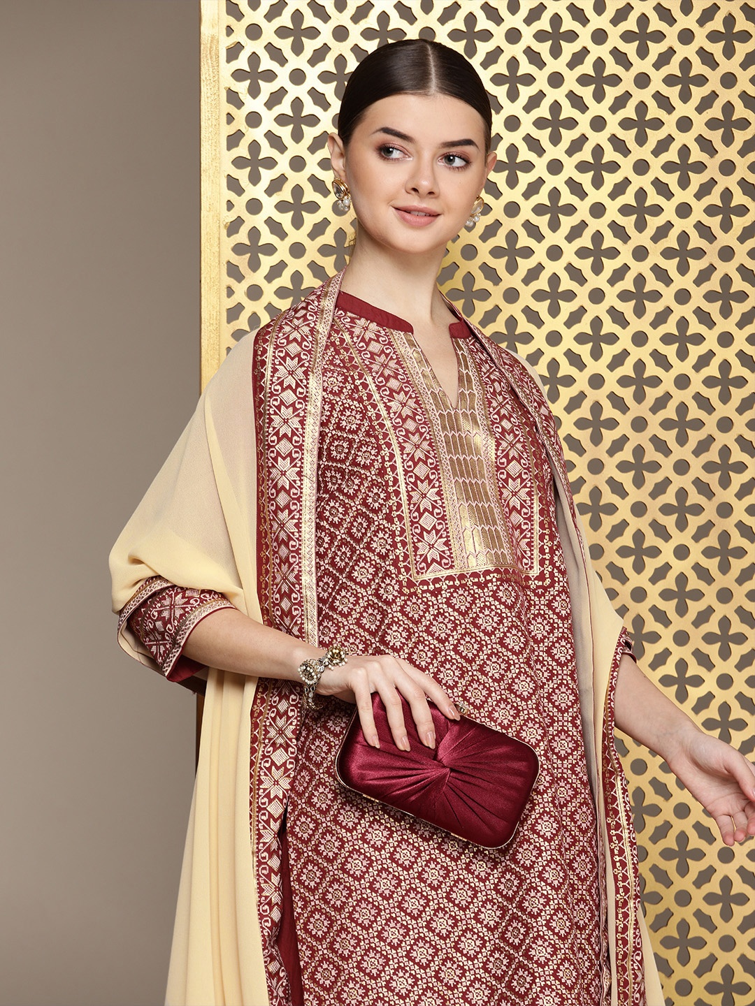 

House of Pataudi Jashn Ethnic Motifs Printed Kurta with Trousers & Dupatta, Maroon