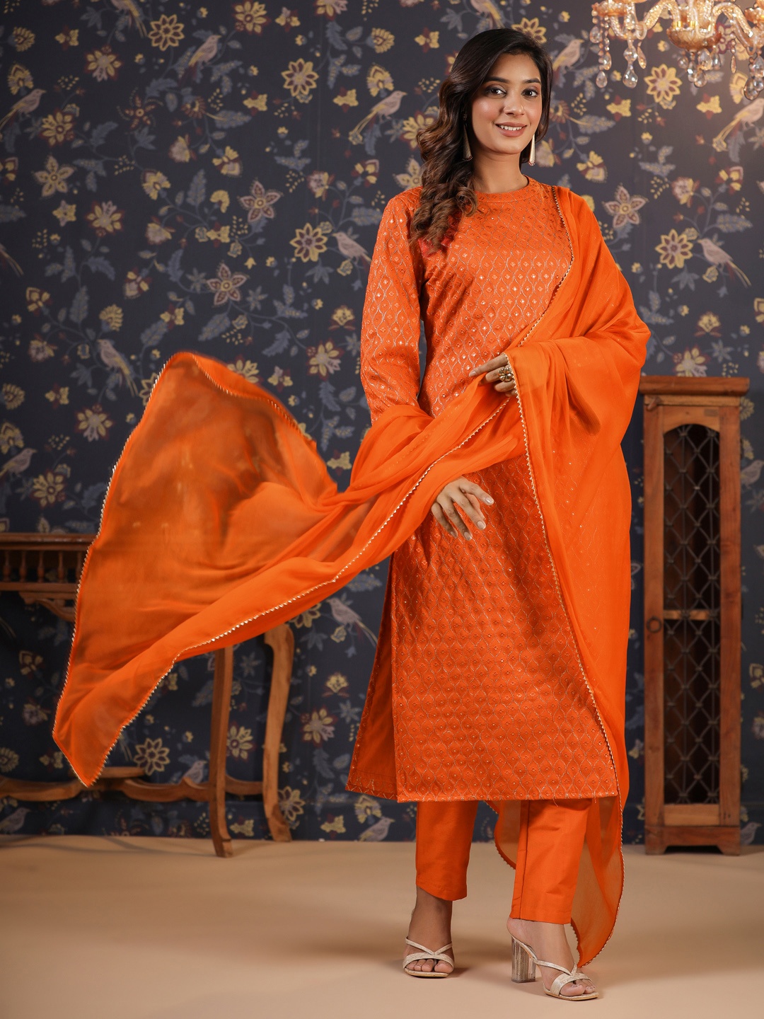 

House of Pataudi Ethnic Motifs Embroidered Sequinned Jashn Kurta with Trousers & Dupatta, Orange