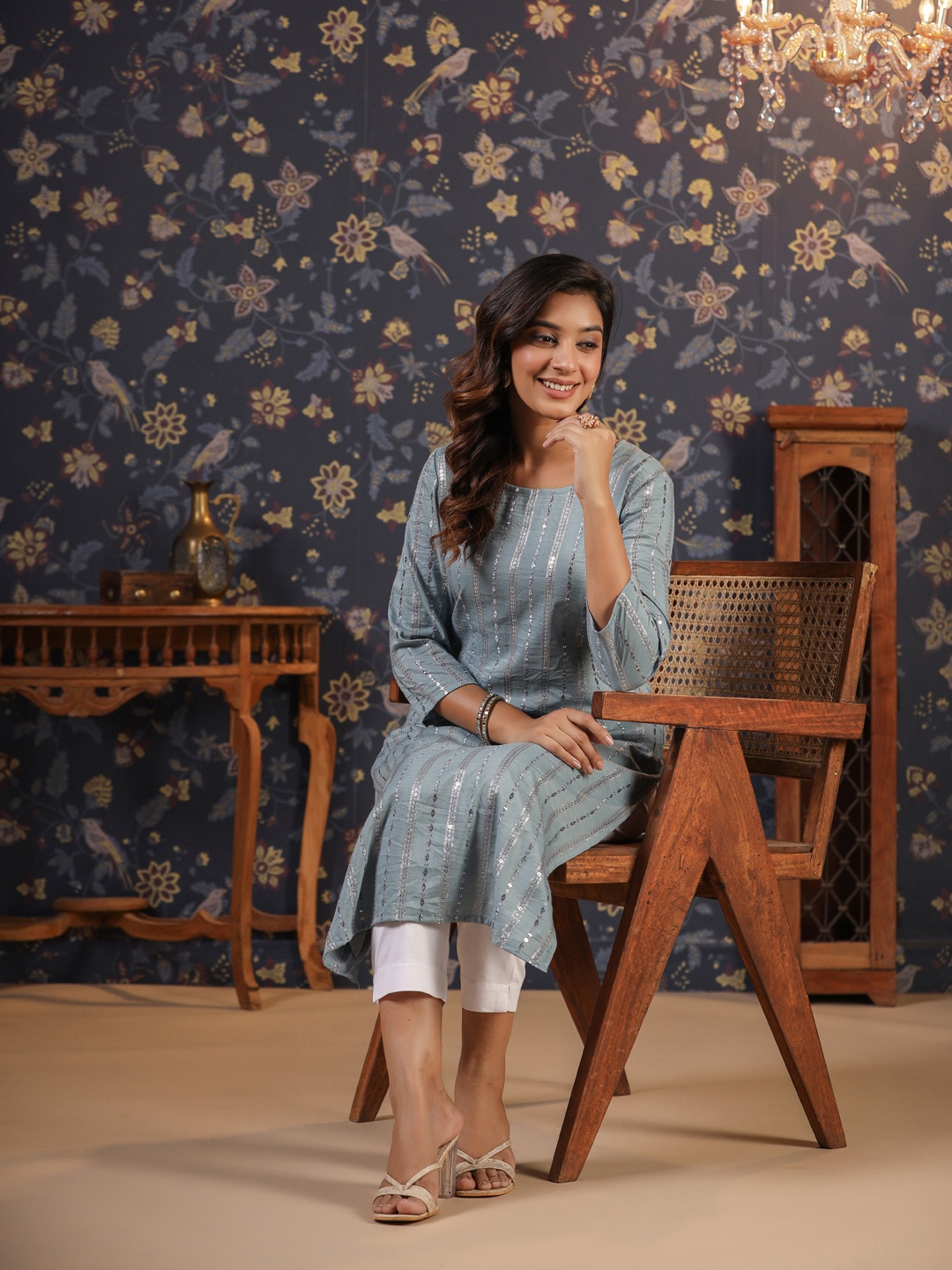 

House of Pataudi Women Blue Ethnic Motifs Embroidered Sequinned Kurta