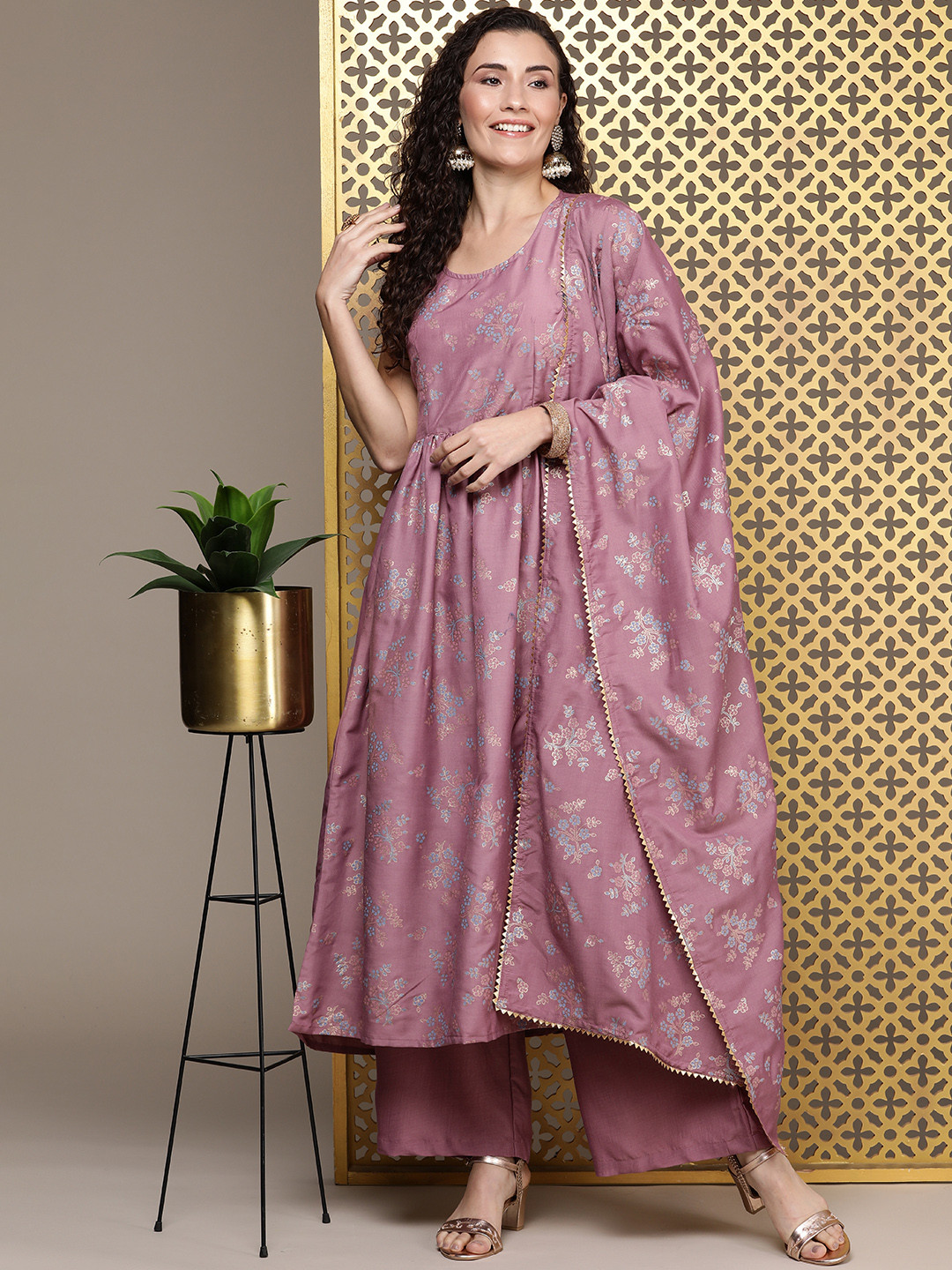 

House of Pataudi Women Jashn Floral Printed A-Line Kurta With Trousers & Dupatta, Mauve