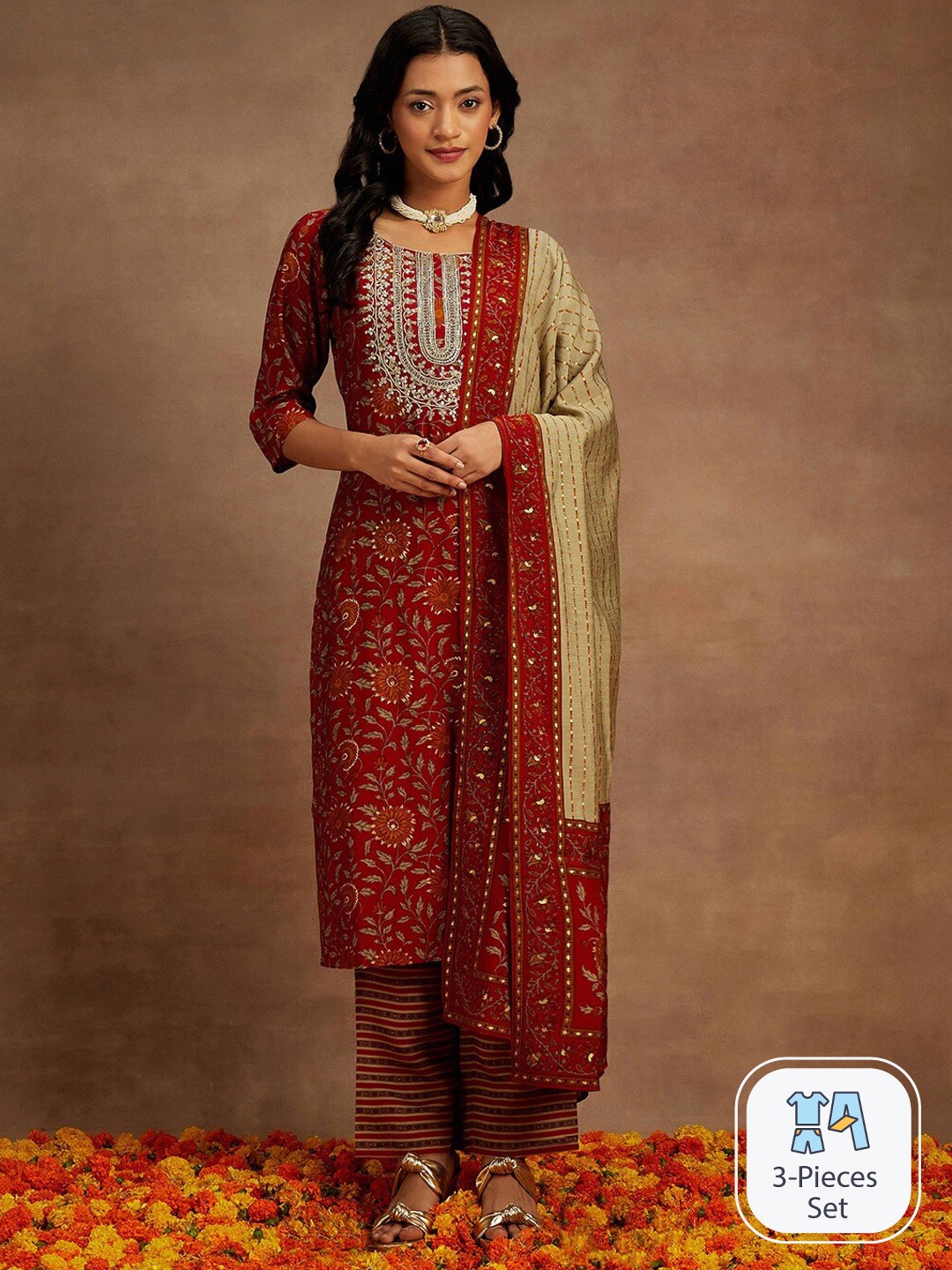 

Libas Floral Printed Regular Sequinned Kurta & Trousers With Dupatta, Red
