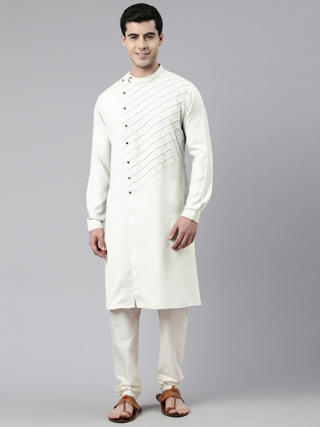 

TheEthnic.Co Self Design Band Collar Pure Cotton Kurta with Pyjamas, Off white