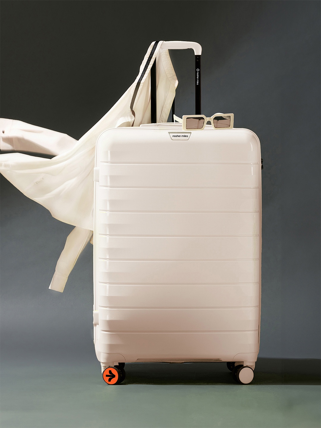 

Nasher Miles Vienna Polypropylene Medium Cream Trolley Bag - 24 Inch (65 cm), White