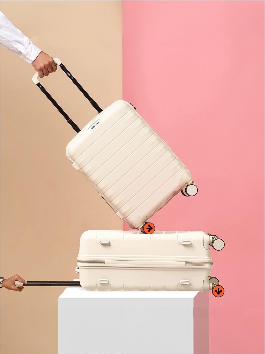 

Nasher Miles Vienna Polypropylene Set of 2 S/M Cream Trolley Bags (55-65 cm)