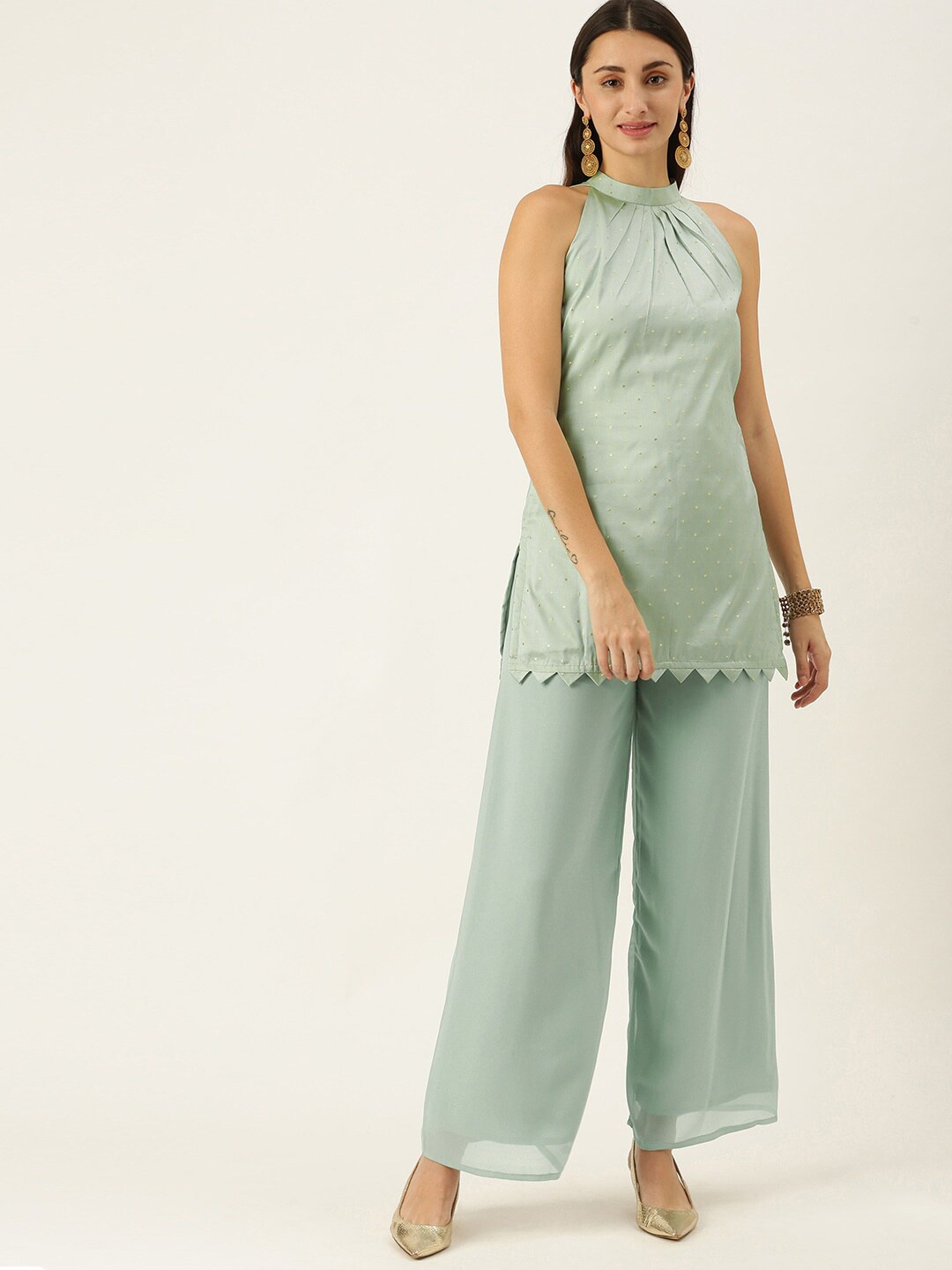 

Ethnovog Woven Design Halter Neck Straight Kurta, Green