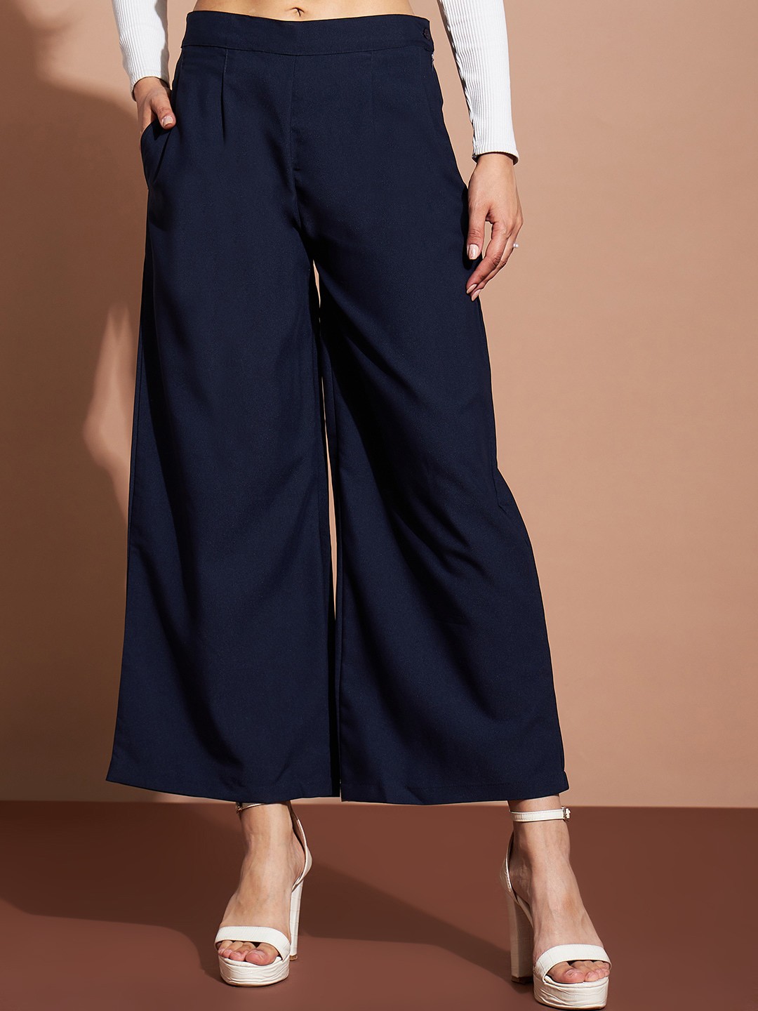 

DressBerry Women Mid-Rise Pleated Cropped Parallel Trousers, Navy blue