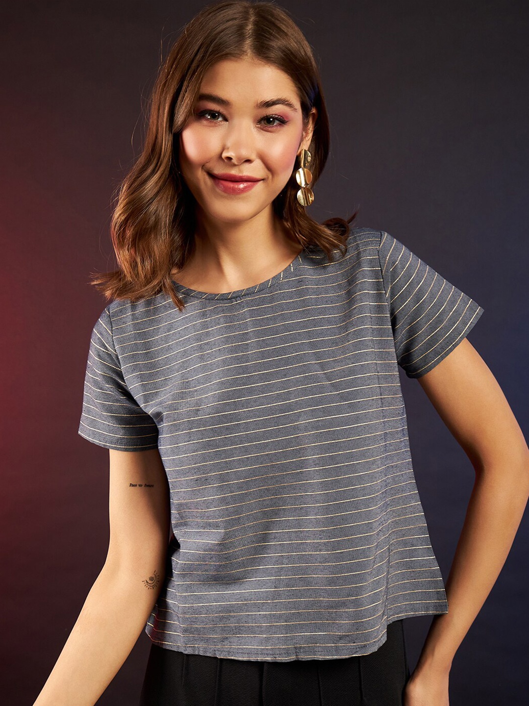 

DressBerry Grey Horizontal Stripes Round Neck Regular Top