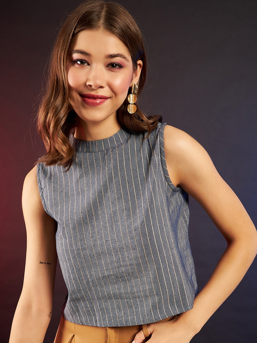 

DressBerry Striped High Neck Sleeveless Casual Crop Top, Grey
