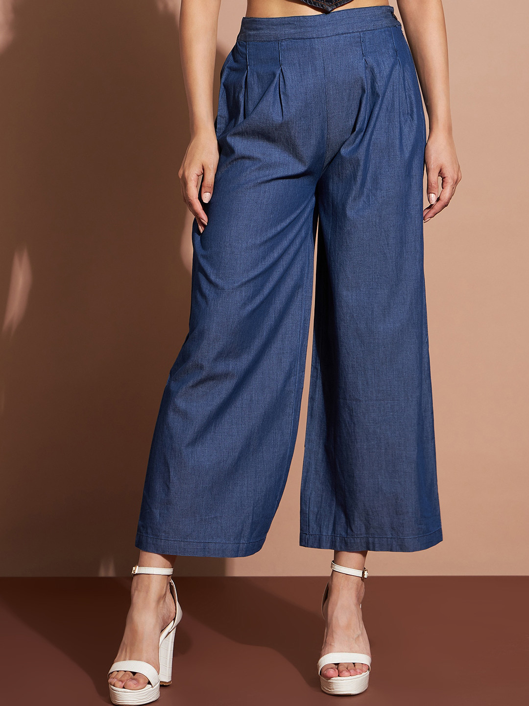 

DressBerry Women Mid-Rise Pleated Denim Cropped Parallel Trousers, Blue