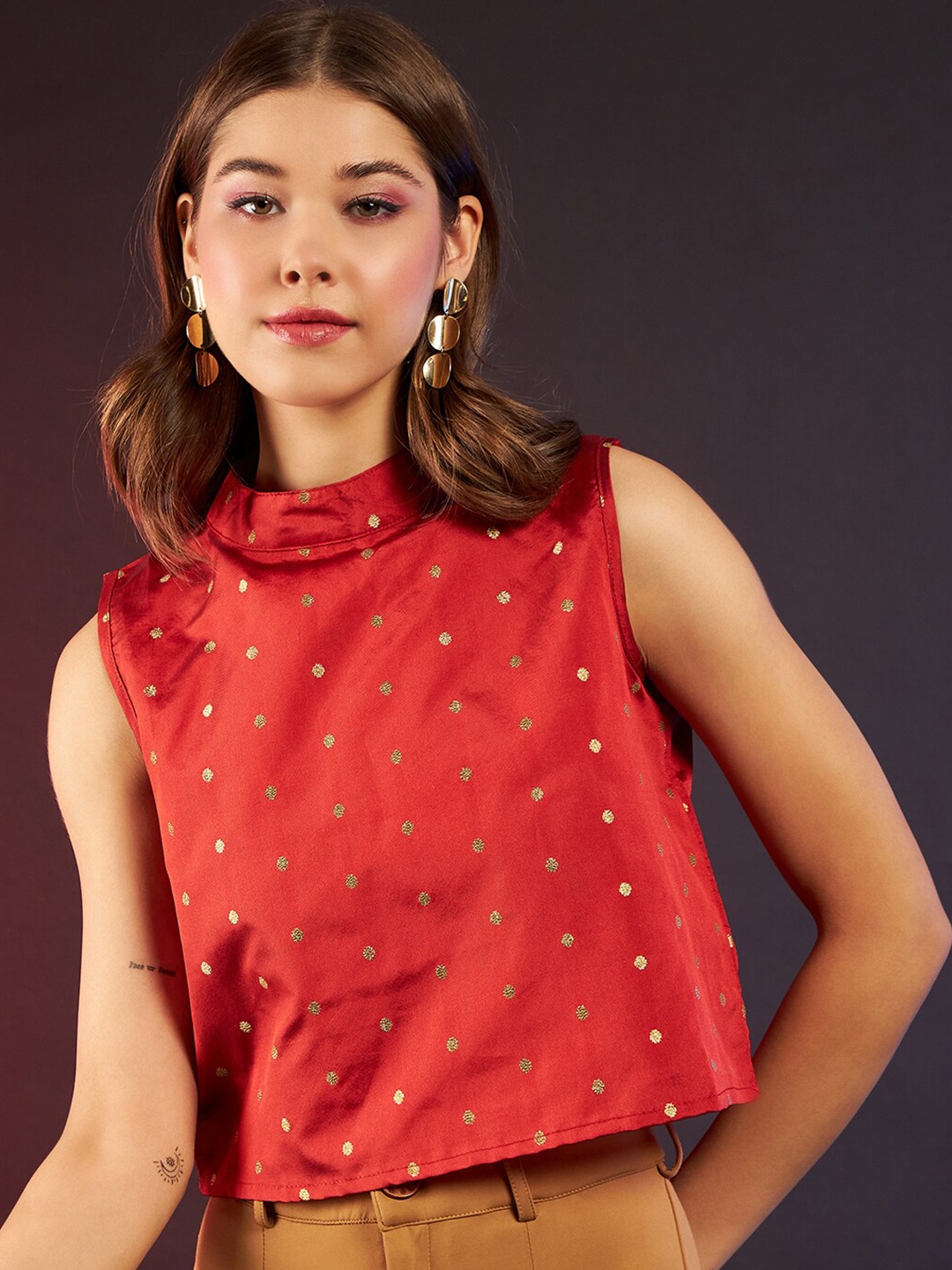 

DressBerry Maroon Self Design High Neck Sleeveless Top