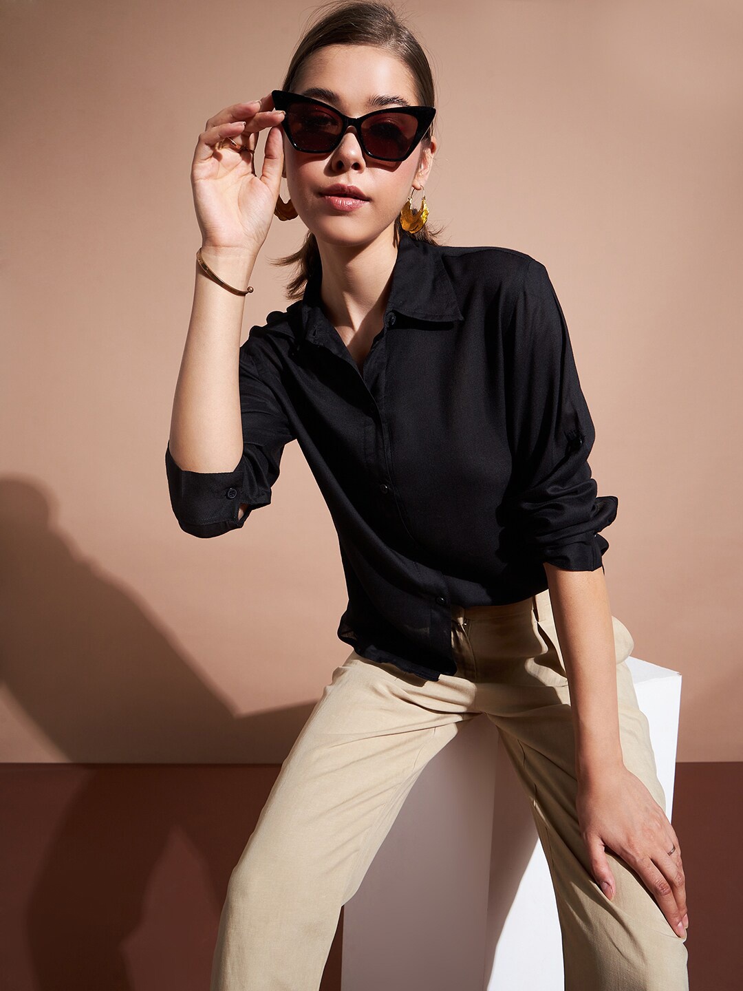 

DressBerry Spread Collar Roll-Up Sleeves Cotton Casual Shirt, Black