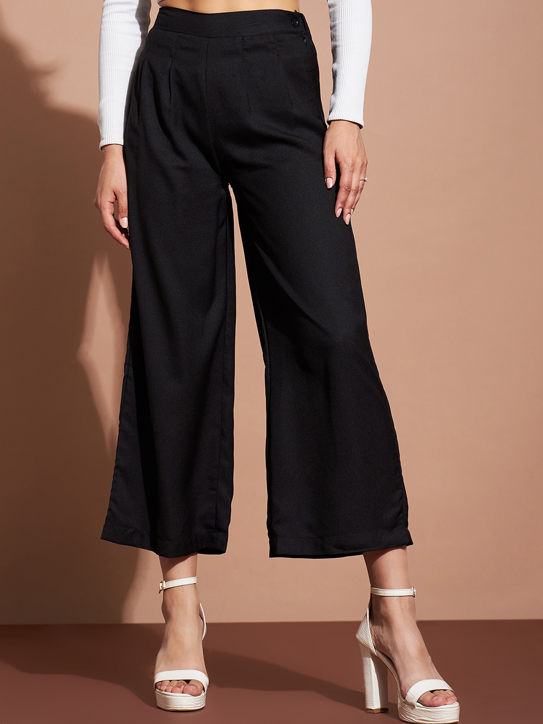 

DressBerry Women Mid Rise Plain Cropped Parallel Trousers, Black