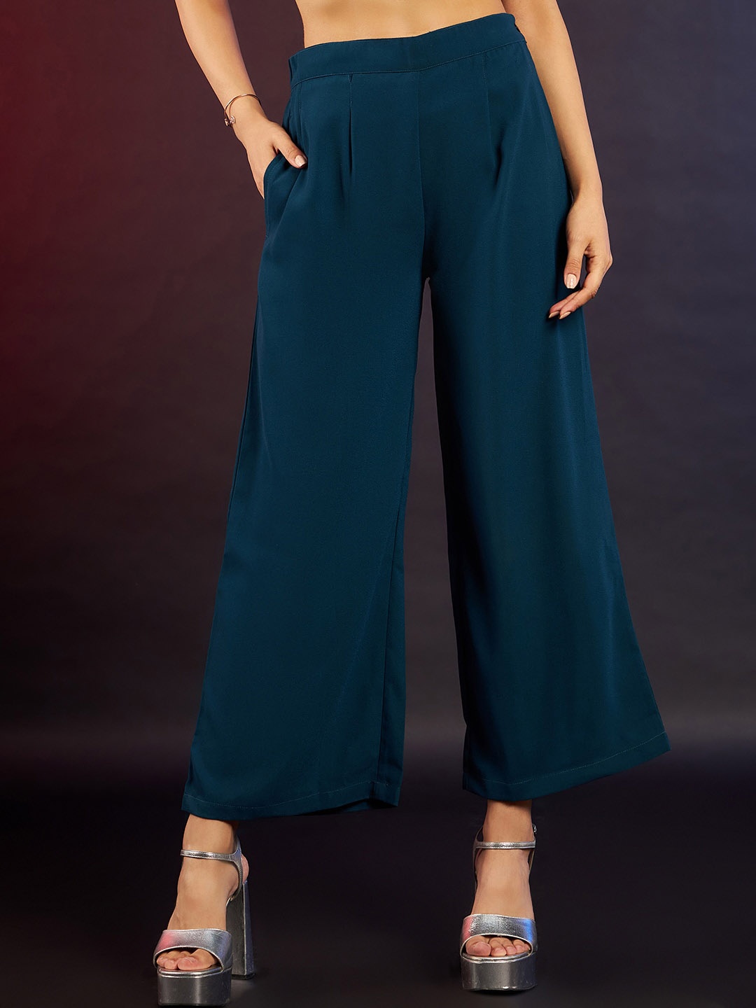 

DressBerry Women Mid-Rise Pleated Cropped Parallel Trousers, Teal