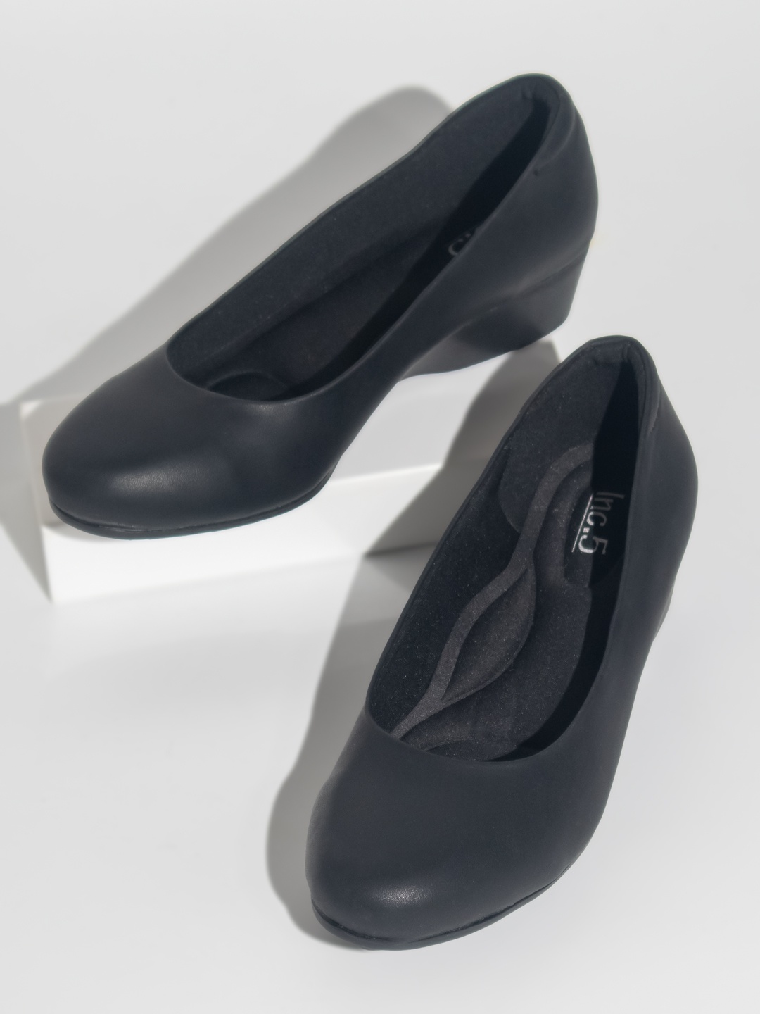 

Inc 5 Round Toe Work Wedge Pumps, Black
